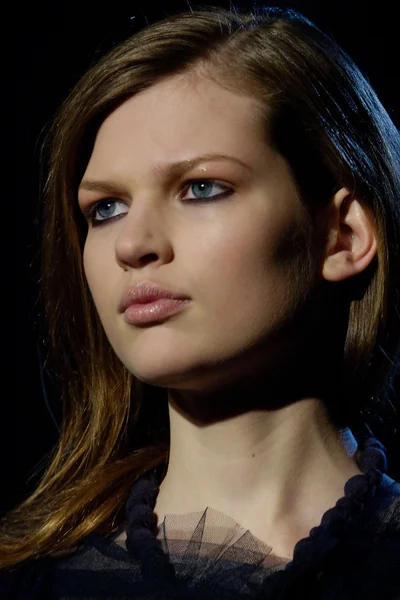 Look 13
